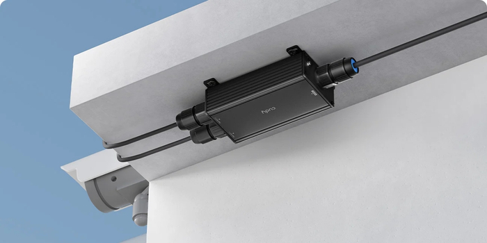 Aplicación de montaje exterior en techo: Extensor PoE Cudy POE25